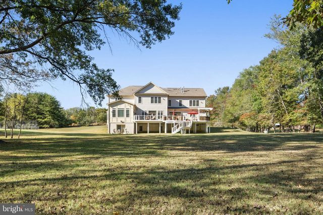 11561 STUART MILL RD, Oakton, VA 22124