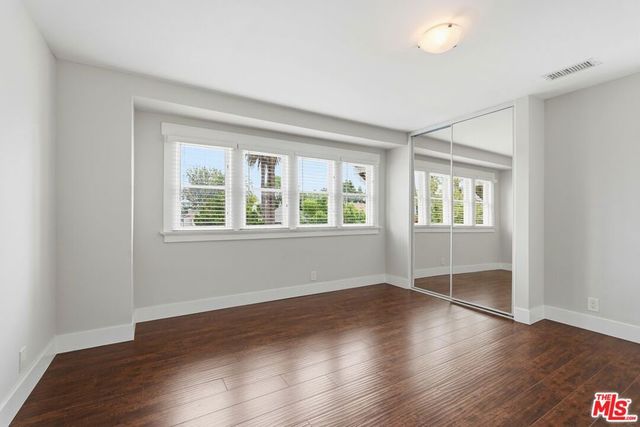 2017 S La Salle Avenue, Los Angeles, CA 90018