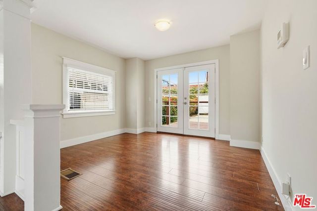 2017 S La Salle Avenue, Los Angeles, CA 90018