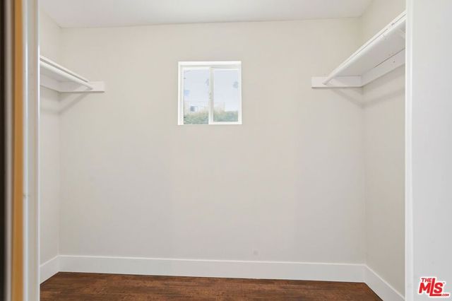 2017 S La Salle Avenue, Los Angeles, CA 90018