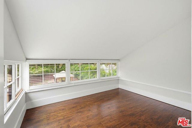 2017 S La Salle Avenue, Los Angeles, CA 90018