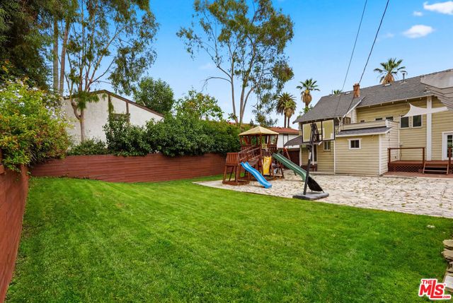 2017 S La Salle Avenue, Los Angeles, CA 90018