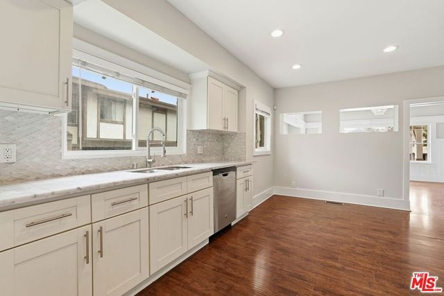 2017 S La Salle Avenue, Los Angeles, CA 90018