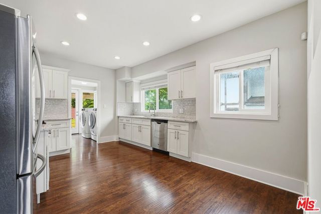 2017 S La Salle Avenue, Los Angeles, CA 90018