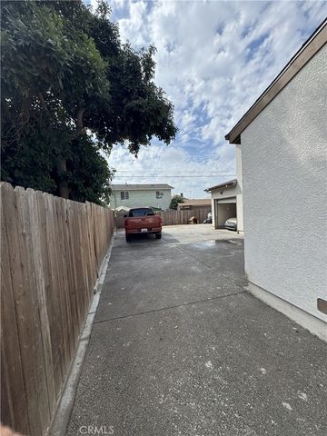 1192 E 48th, East Los Angeles, CA 90011