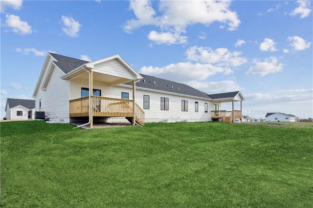 1541 Hazel Street, Pella, IA 50219