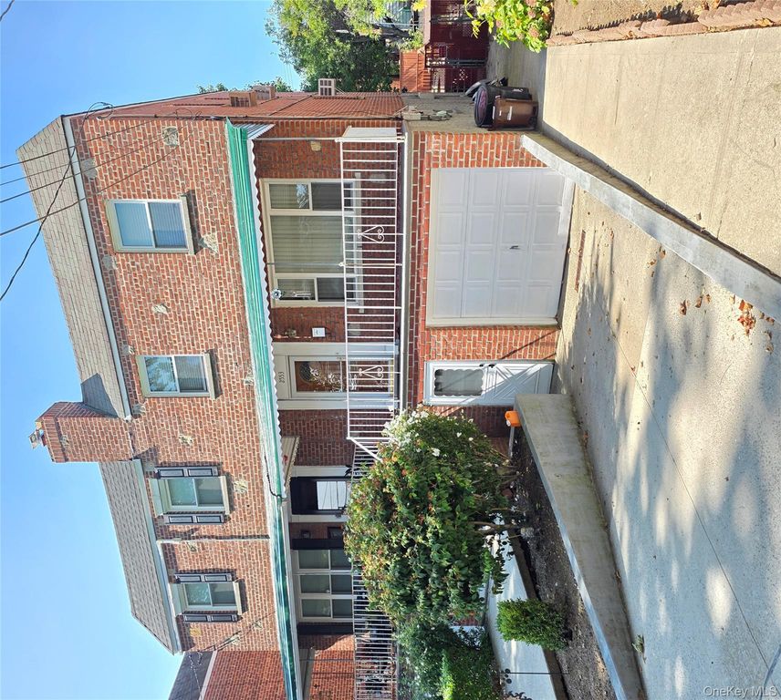 2553 Fish Avenue, Bronx, NY 10469