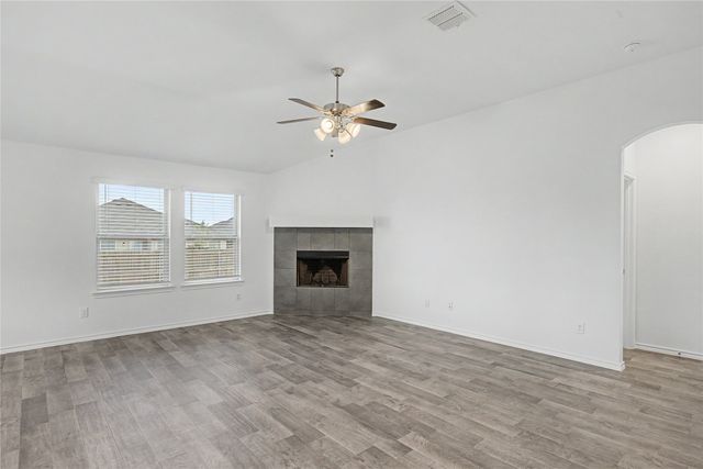 2568 Hadley Street, Weatherford, TX 76087