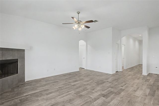 2568 Hadley Street, Weatherford, TX 76087