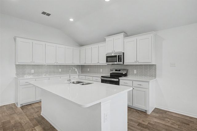 2568 Hadley Street, Weatherford, TX 76087