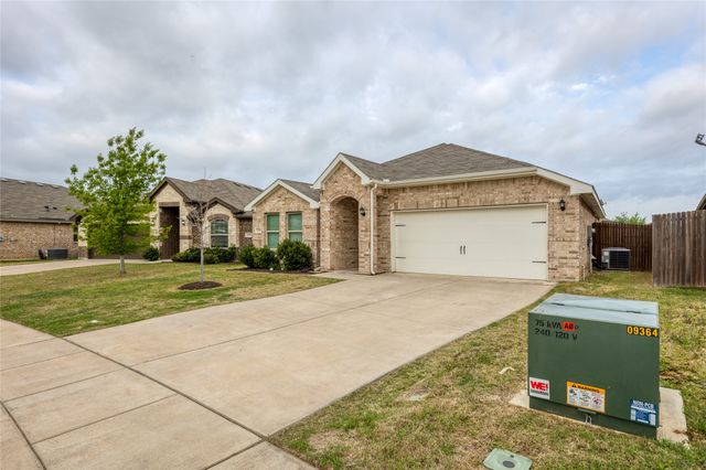 2568 Hadley Street, Weatherford, TX 76087