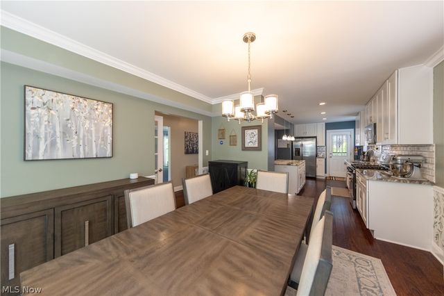18707 Scottsdale Boulevard, Shaker Heights, OH 44122