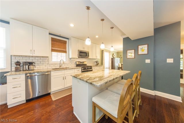 18707 Scottsdale Boulevard, Shaker Heights, OH 44122
