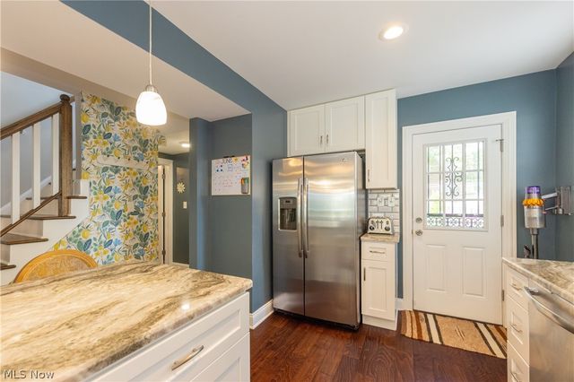 18707 Scottsdale Boulevard, Shaker Heights, OH 44122