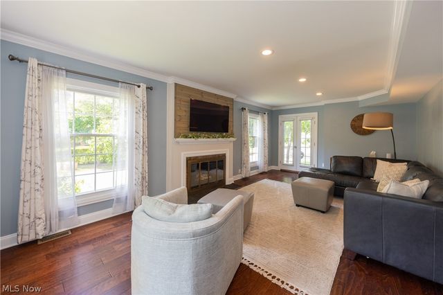 18707 Scottsdale Boulevard, Shaker Heights, OH 44122