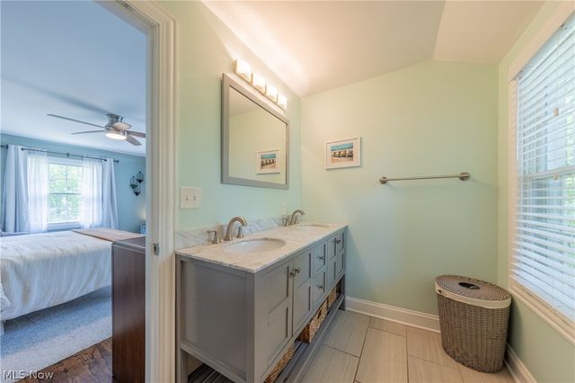 18707 Scottsdale Boulevard, Shaker Heights, OH 44122