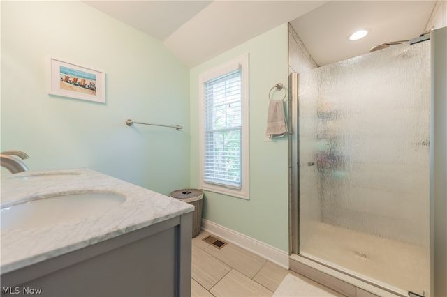 18707 Scottsdale Boulevard, Shaker Heights, OH 44122