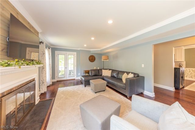 18707 Scottsdale Boulevard, Shaker Heights, OH 44122