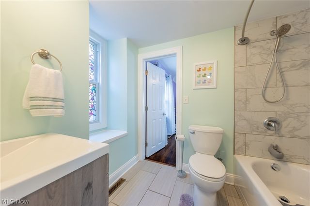 18707 Scottsdale Boulevard, Shaker Heights, OH 44122