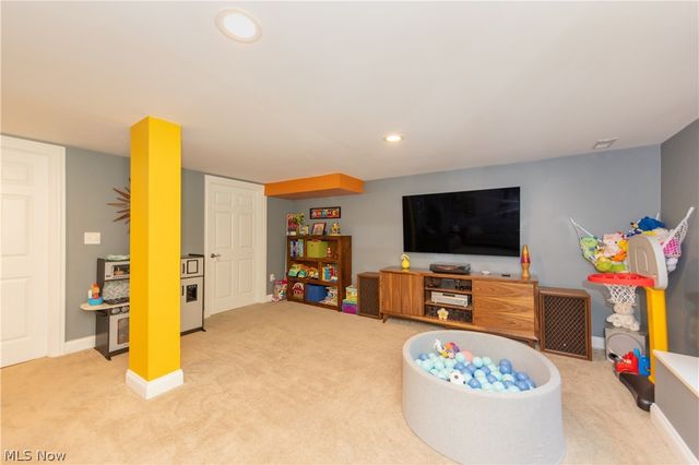 18707 Scottsdale Boulevard, Shaker Heights, OH 44122