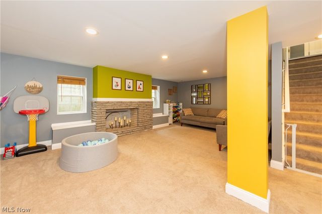 18707 Scottsdale Boulevard, Shaker Heights, OH 44122
