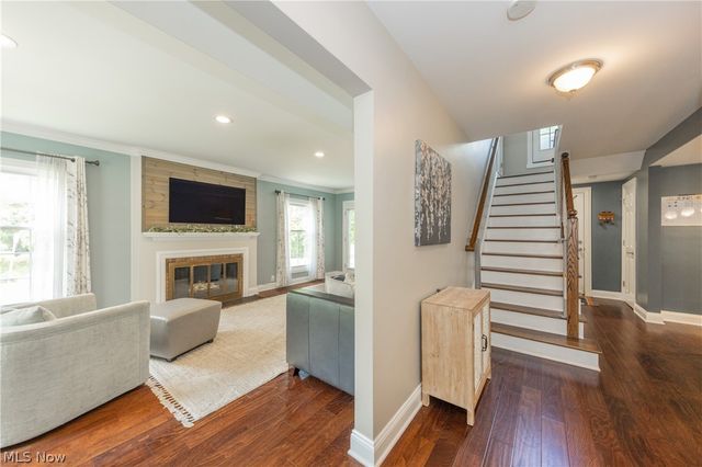 18707 Scottsdale Boulevard, Shaker Heights, OH 44122