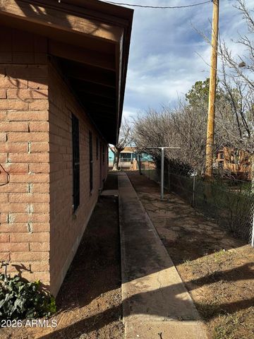 217 E 21ST Street, Douglas, AZ 85607