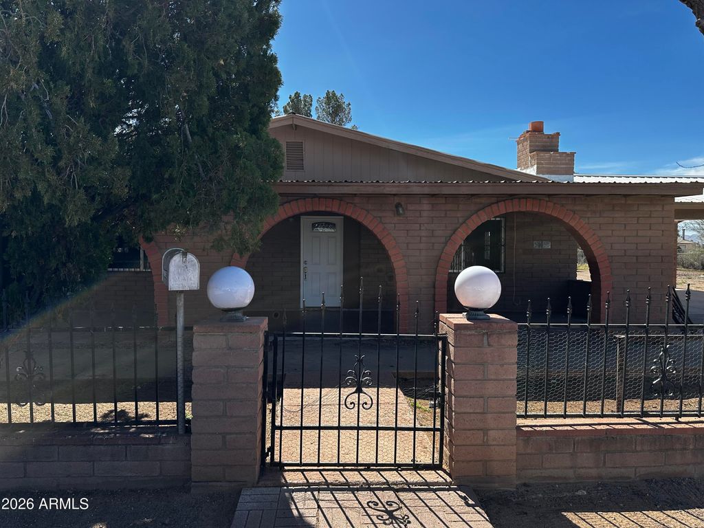 217 E 21ST Street, Douglas, AZ 85607