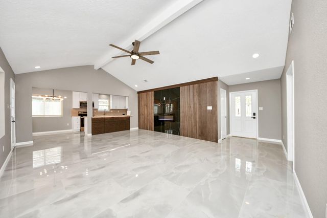 16222 Forest Bend Avenue, Friendswood, TX 77546