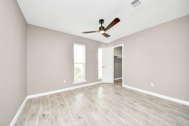 16222 Forest Bend Avenue, Friendswood, TX 77546