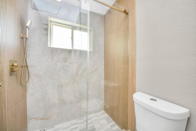 16222 Forest Bend Avenue, Friendswood, TX 77546