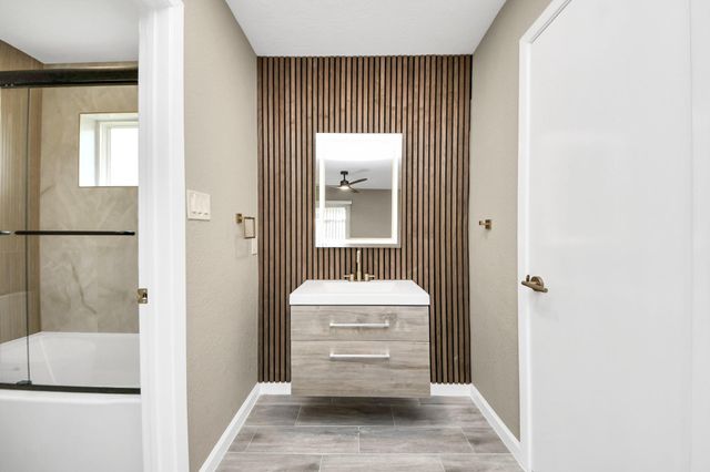 16222 Forest Bend Avenue, Friendswood, TX 77546