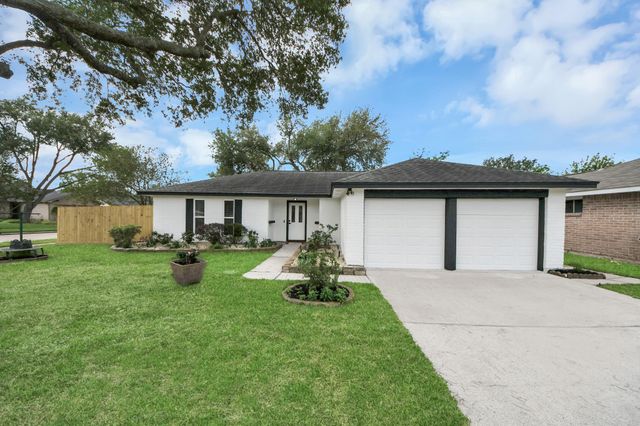 16222 Forest Bend Avenue, Friendswood, TX 77546