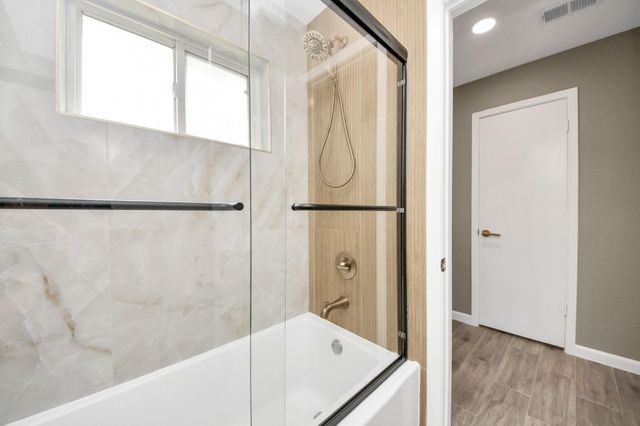 16222 Forest Bend Avenue, Friendswood, TX 77546