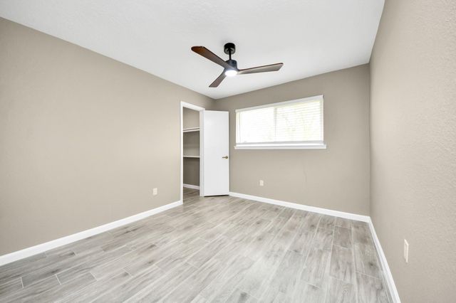 16222 Forest Bend Avenue, Friendswood, TX 77546