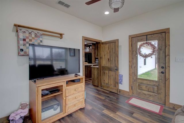 6031 County Road 401, Grandview, TX 76050