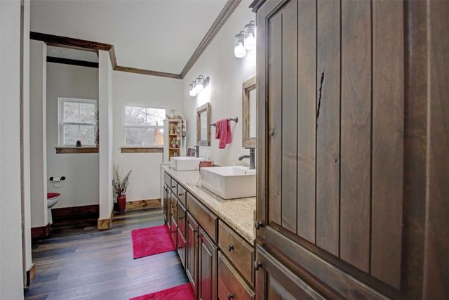 6031 County Road 401, Grandview, TX 76050