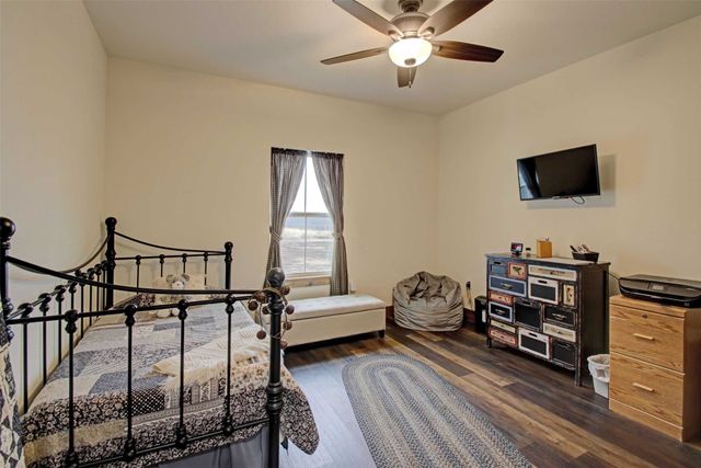 6031 County Road 401, Grandview, TX 76050