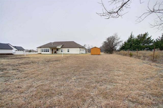 6031 County Road 401, Grandview, TX 76050