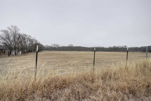 6031 County Road 401, Grandview, TX 76050