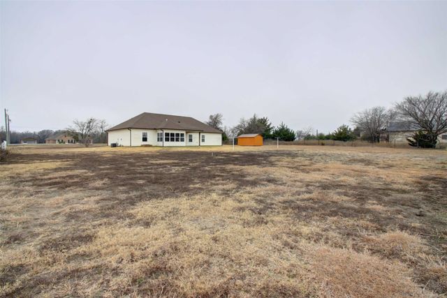 6031 County Road 401, Grandview, TX 76050