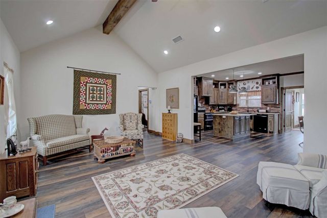 6031 County Road 401, Grandview, TX 76050