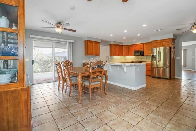 914 La Tierra Dr, San Marcos, CA 92078