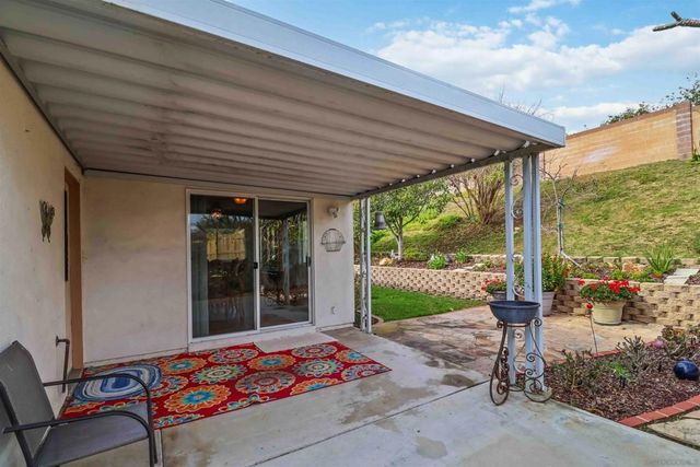 914 La Tierra Dr, San Marcos, CA 92078