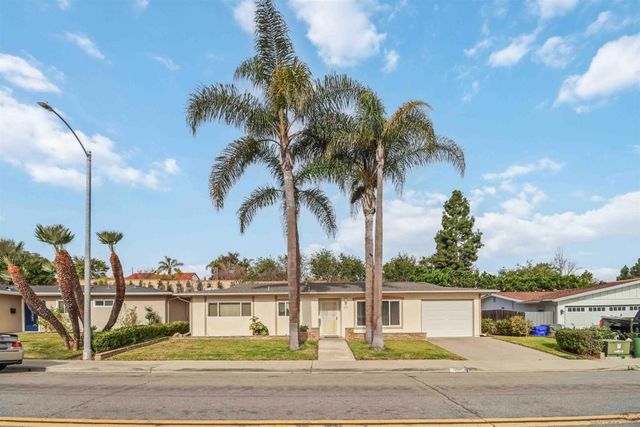 914 La Tierra Dr, San Marcos, CA 92078