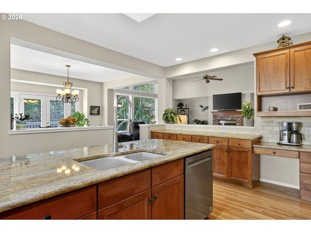 13482 Sw ASCENSION Dr, Portland, OR 97223