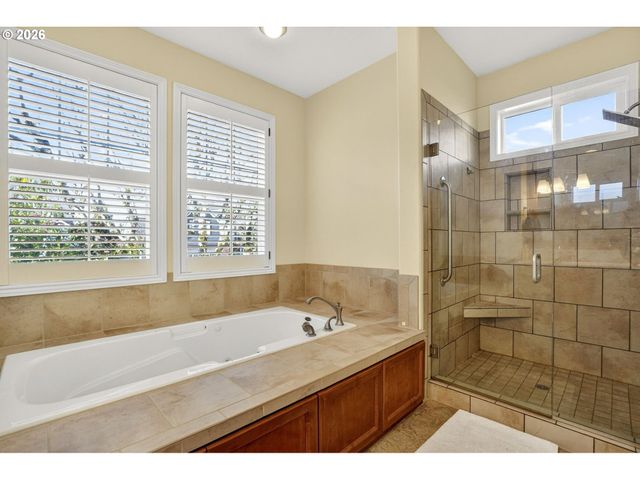 13482 Sw ASCENSION Dr, Portland, OR 97223