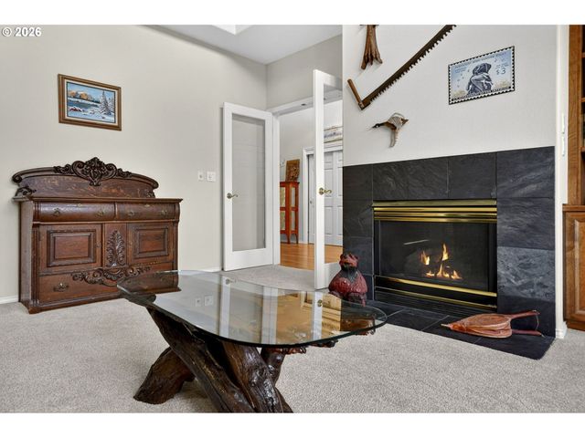 13482 Sw ASCENSION Dr, Portland, OR 97223