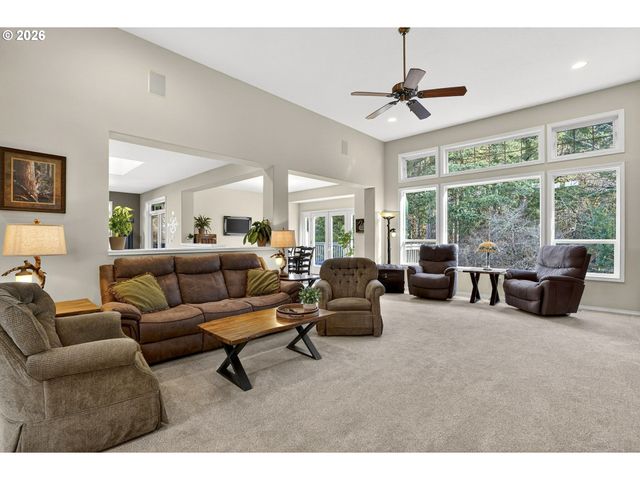 13482 Sw ASCENSION Dr, Portland, OR 97223