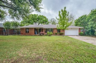 1018 W Avenue F, Garland, TX 75040